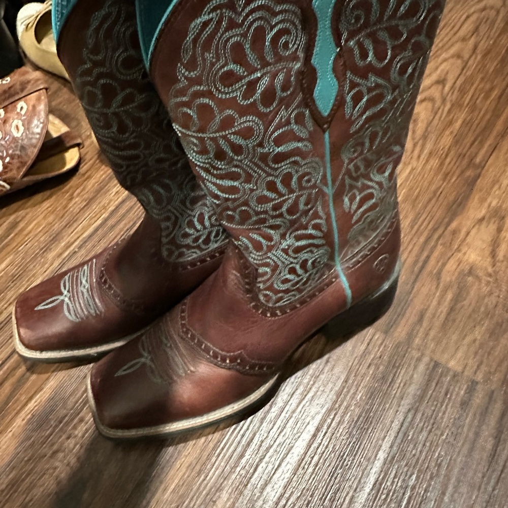 Brown and Teal Embroidered Women's Cowboy Boots